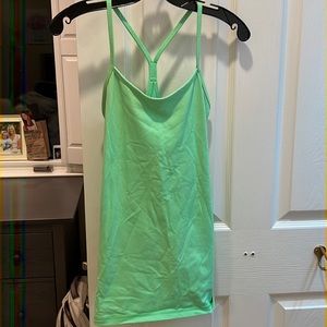 lululemon tank!!